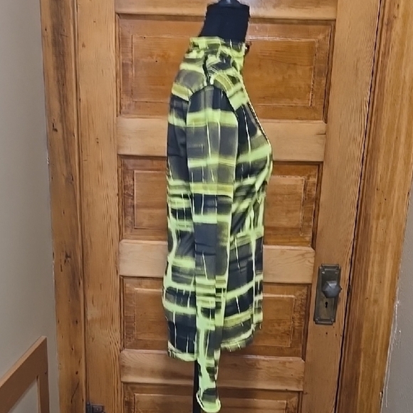 Nike Pro Green and Black Hoodie - Picture 5 of 5